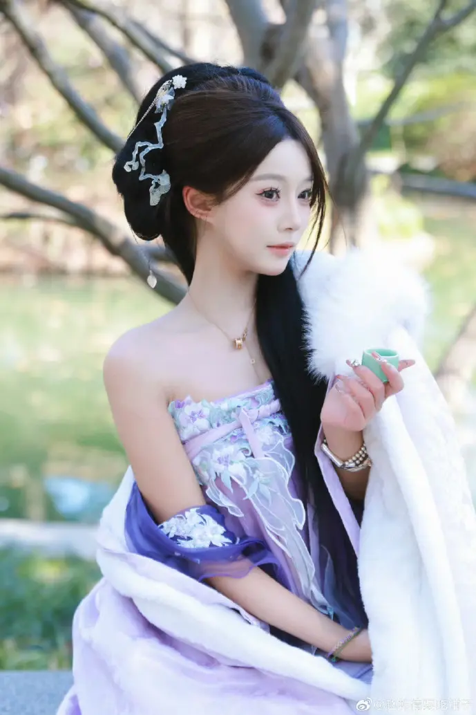 北京凌晨办公场景